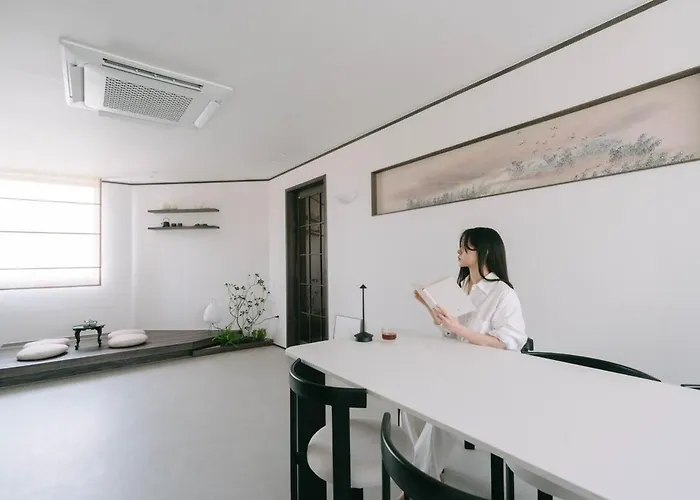 Hai-on 3 Minutes From Dongdaemun Station *